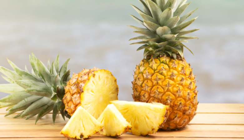 Pineapple is one of the foods to stay hydrated in summer